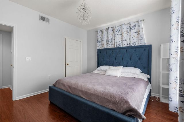 3302 BAY CLUB CIRCLE 3202, Tampa, FL 33607