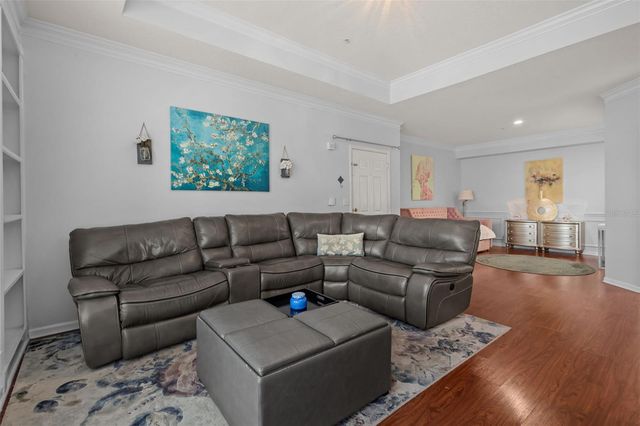 3302 BAY CLUB CIRCLE 3202, Tampa, FL 33607