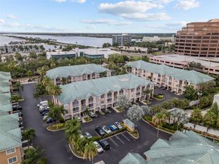 3302 BAY CLUB CIRCLE 3202, Tampa, FL 33607