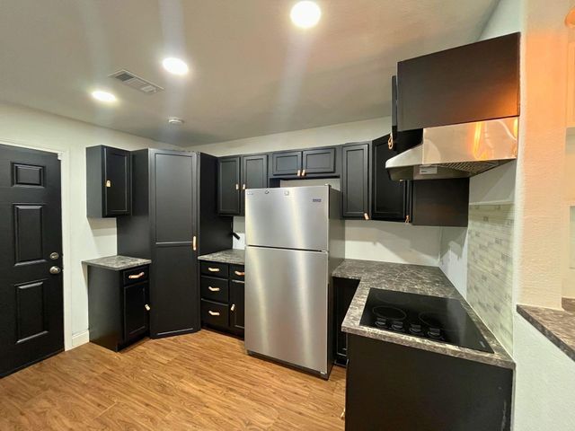 217 Adrian Drive, Fort Worth, TX 76107