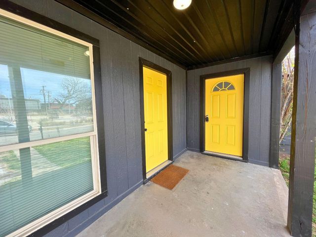 217 Adrian Drive, Fort Worth, TX 76107