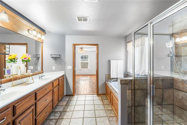 13921 Korbyn Drive, Yukon, OK 73099
