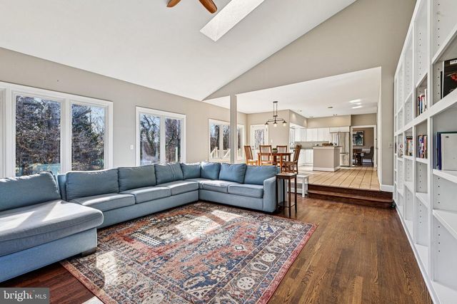 4307 WYNNWOOD DR, Annandale, VA 22003