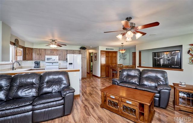 42 Heather Valley Circle, St Peters, MO 63376