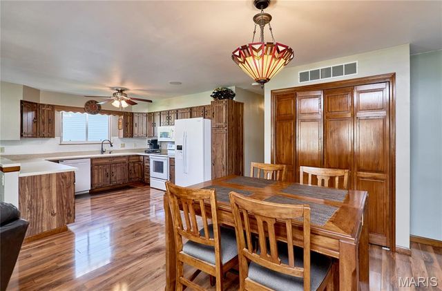 42 Heather Valley Circle, St Peters, MO 63376