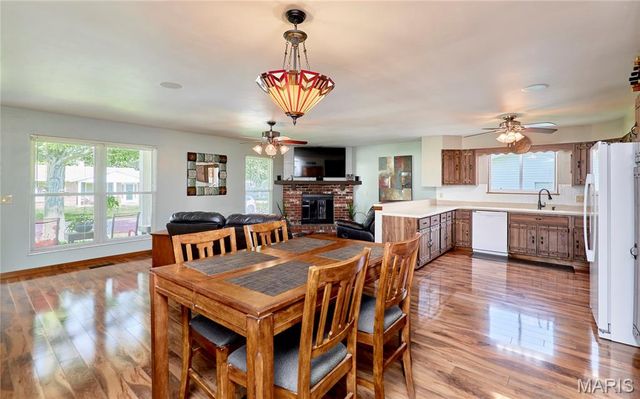 42 Heather Valley Circle, St Peters, MO 63376
