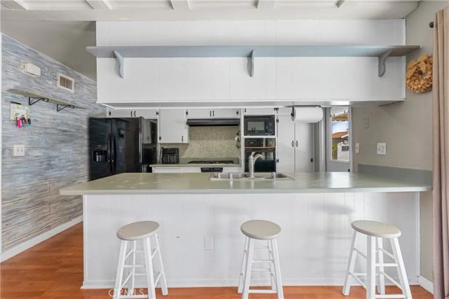 15900 Napa Street, North Hills, CA 91343