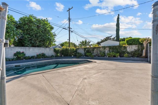 15900 Napa Street, North Hills, CA 91343