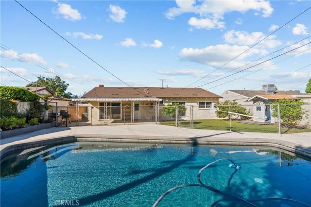 15900 Napa Street, North Hills, CA 91343