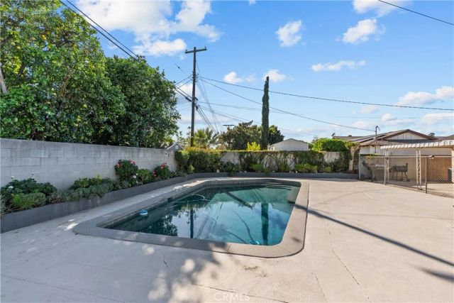 15900 Napa Street, North Hills, CA 91343