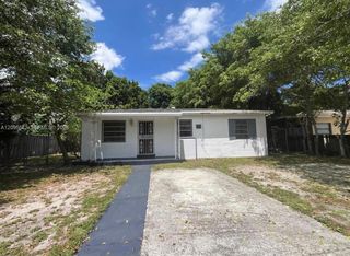 1351 NE 149th Street 1351, Miami, FL 33161