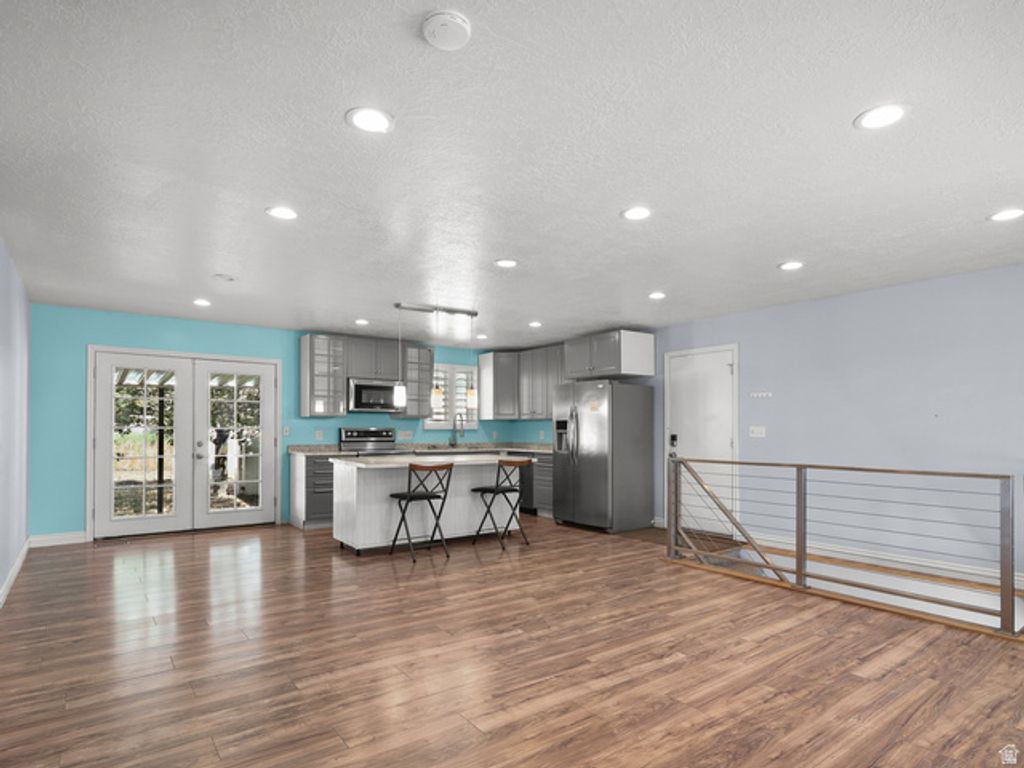 5945 S GREENWOOD DR, Murray, UT 84123 — exterior