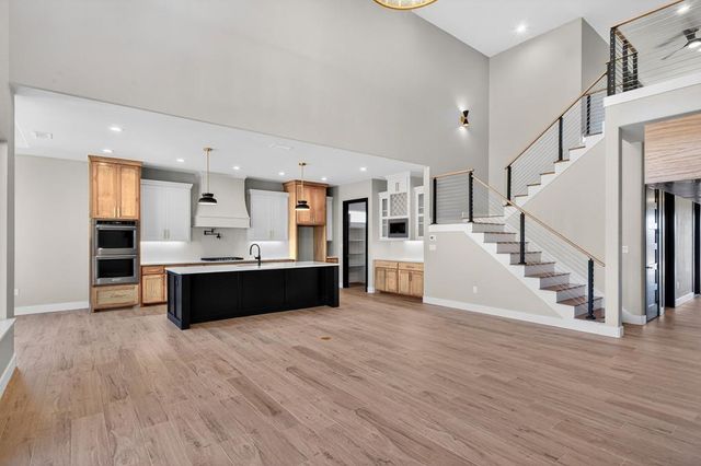 5709 E County Rd 94, Midland, TX 79706