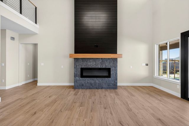 5709 E County Rd 94, Midland, TX 79706