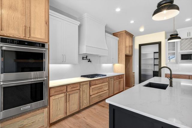 5709 E County Rd 94, Midland, TX 79706