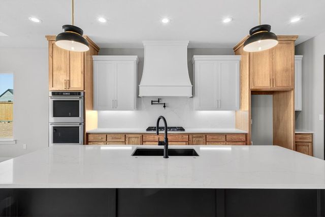 5709 E County Rd 94, Midland, TX 79706