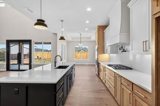 5709 E County Rd 94, Midland, TX 79706