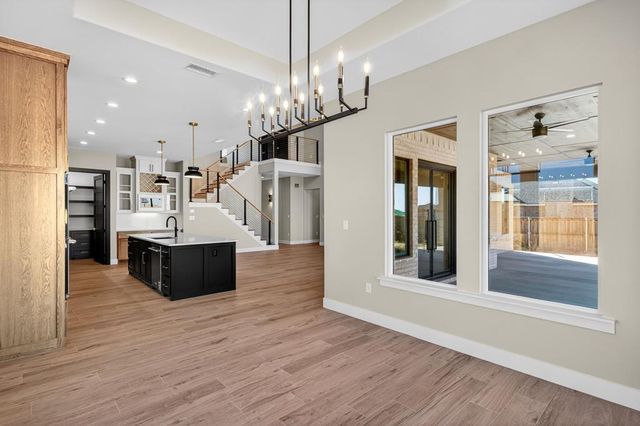 5709 E County Rd 94, Midland, TX 79706