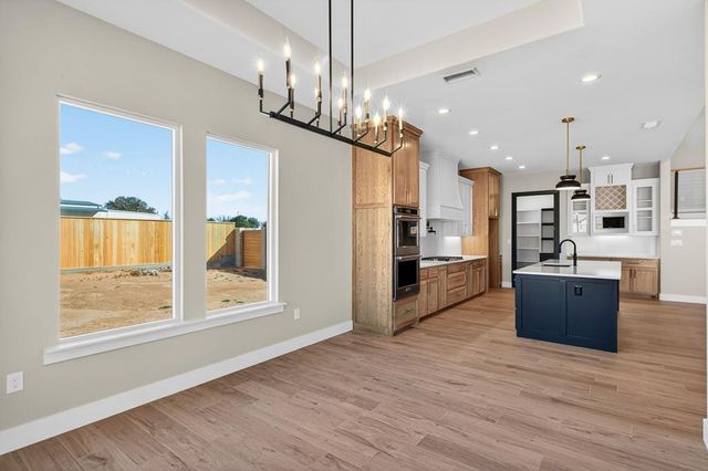 5709 E County Rd 94, Midland, TX 79706