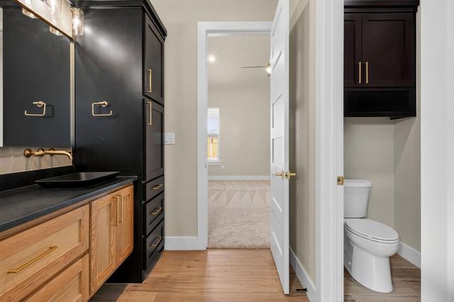 5709 E County Rd 94, Midland, TX 79706