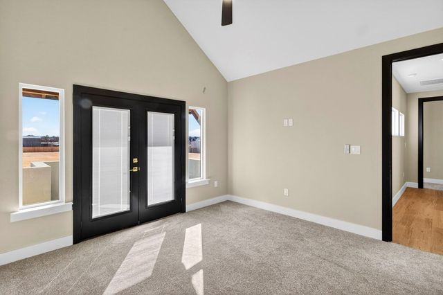 5709 E County Rd 94, Midland, TX 79706