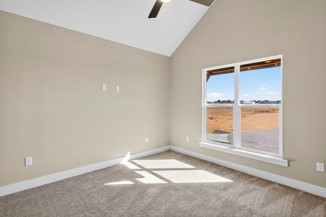 5709 E County Rd 94, Midland, TX 79706