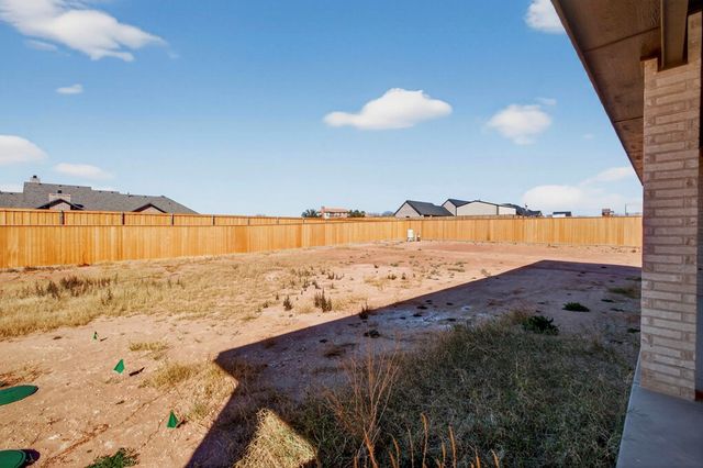 5709 E County Rd 94, Midland, TX 79706