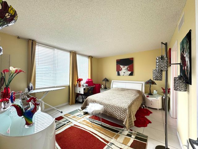14671 Bonaire Boulevard 304, Delray Beach, FL 33446
