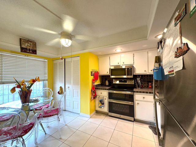 14671 Bonaire Boulevard 304, Delray Beach, FL 33446