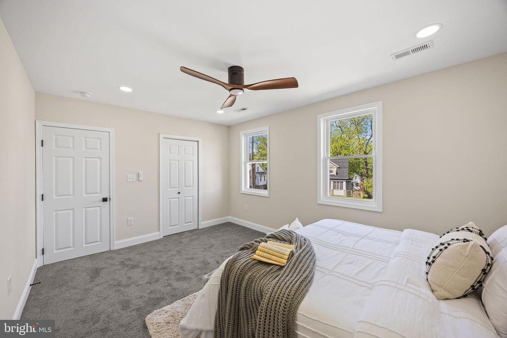 Image 21 of property listing at 6309 LIBERTY RD, Gwynn Oak, MD 21207