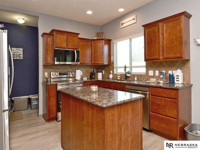 1806 Tammy Street, Bellevue, NE 68123