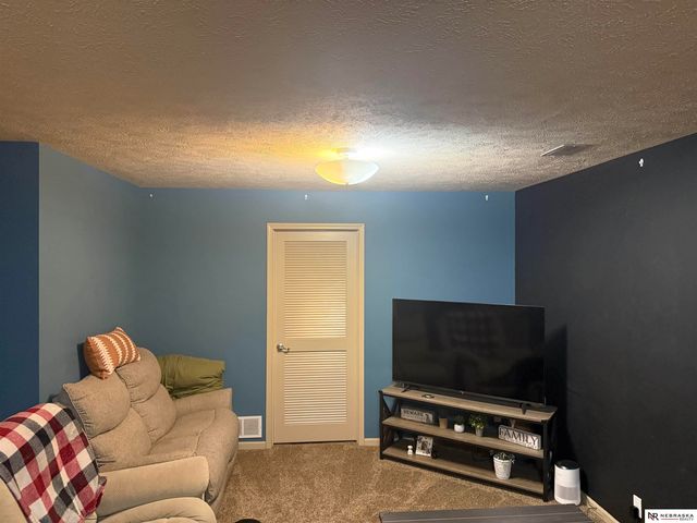 1806 Tammy Street, Bellevue, NE 68123