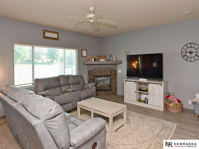 1806 Tammy Street, Bellevue, NE 68123