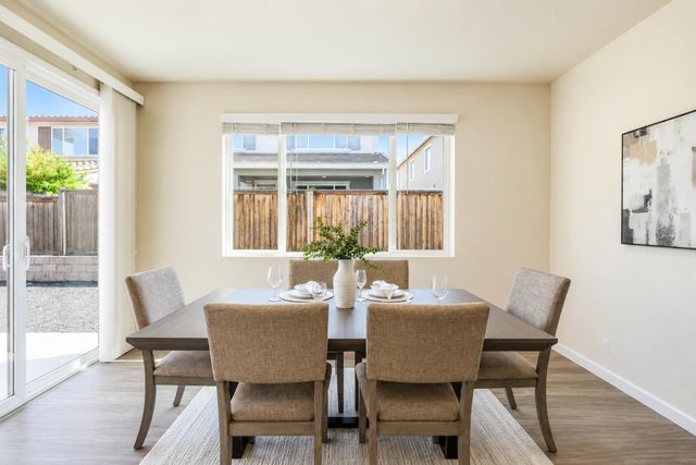 270 E Phelps Dr, Mountain House, CA 95391