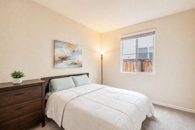 270 E Phelps Dr, Mountain House, CA 95391