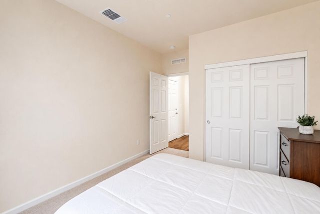 270 E Phelps Dr, Mountain House, CA 95391