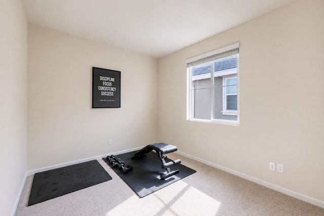 270 E Phelps Dr, Mountain House, CA 95391