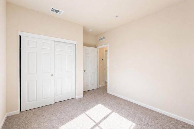 270 E Phelps Dr, Mountain House, CA 95391