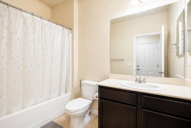 270 E Phelps Dr, Mountain House, CA 95391