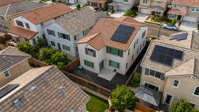 270 E Phelps Dr, Mountain House, CA 95391