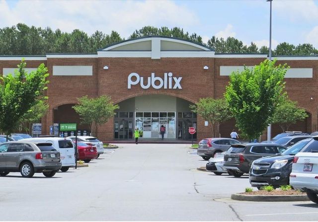 1027 Bullpen Bluffs Court, Lawrenceville, GA 30043