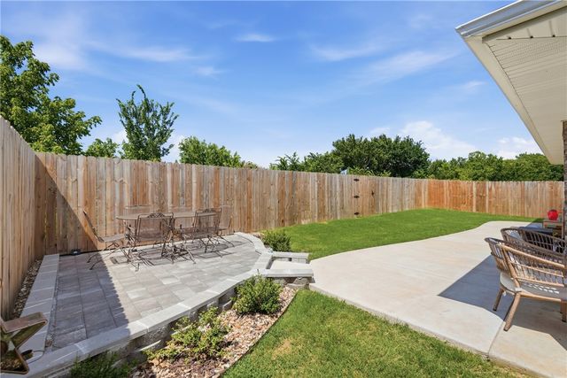 2160 Bluebonnet Lane, Centerton, AR 72719