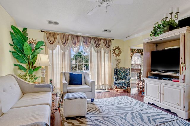 1729 Brandenberry Dr., Surfside Beach, SC 29575
