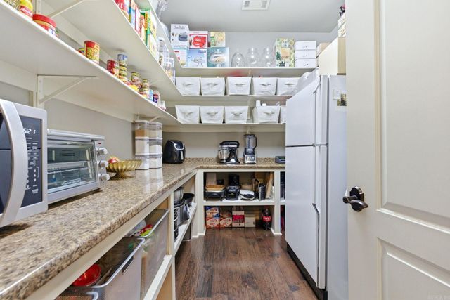 375 Hunters Chase Drive, Cabot, AR 72023