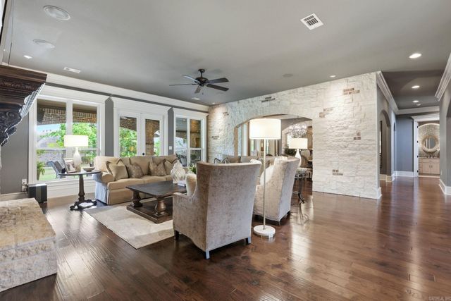 375 Hunters Chase Drive, Cabot, AR 72023