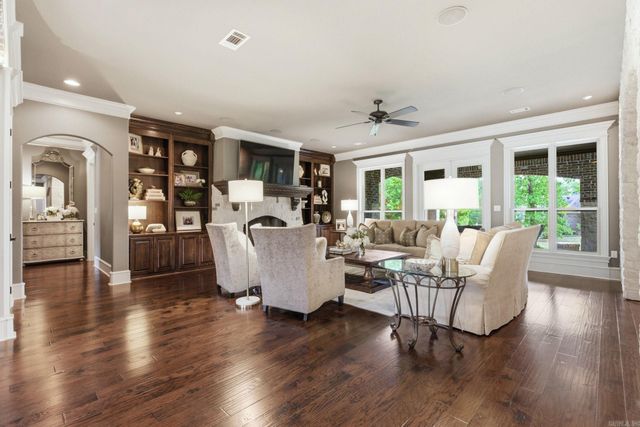 375 Hunters Chase Drive, Cabot, AR 72023