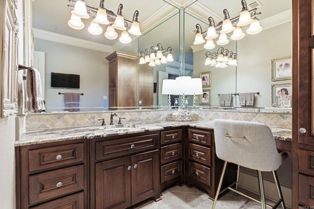 375 Hunters Chase Drive, Cabot, AR 72023