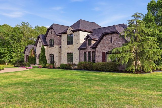 375 Hunters Chase Drive, Cabot, AR 72023