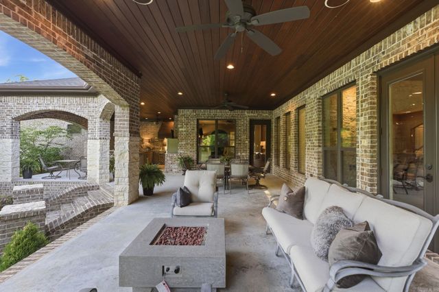 375 Hunters Chase Drive, Cabot, AR 72023