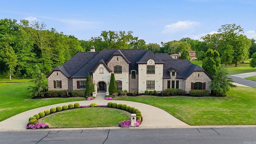 375 Hunters Chase Drive, Cabot, AR 72023
